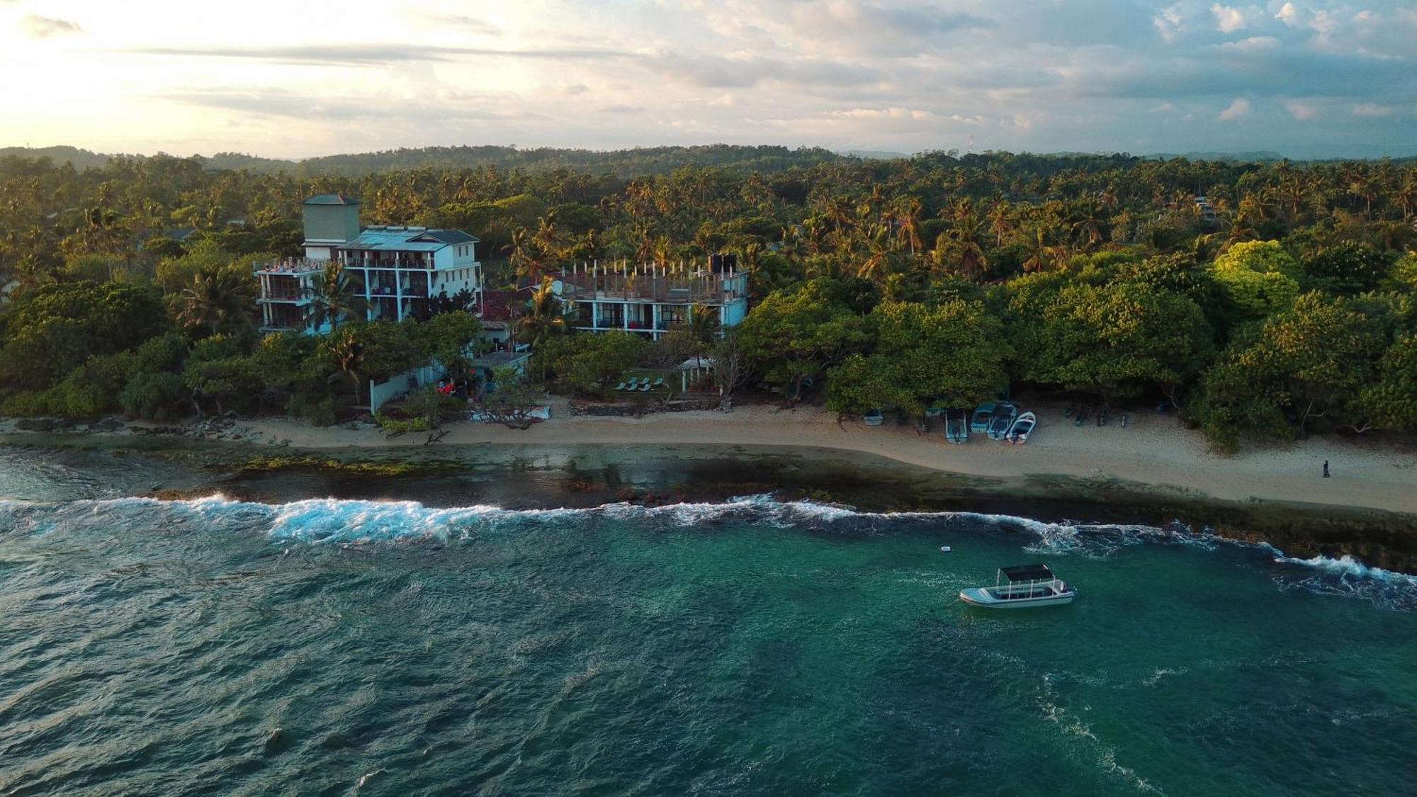 Mirissa Dive Resort Exterior foto